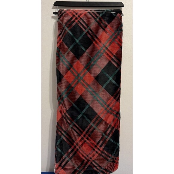 Christmas Plaid Sherpa Fleece Throw Blanket Super Soft 50"x60" Red Green Blk New - Picture 2 of 5